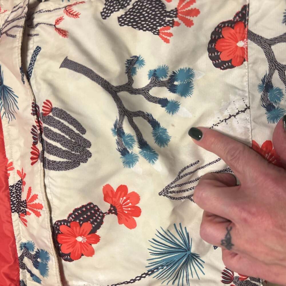 The North Face Fanorak Packable Windbreaker Jacket - Floral/Coral, Size XL - Picture 5 of 8